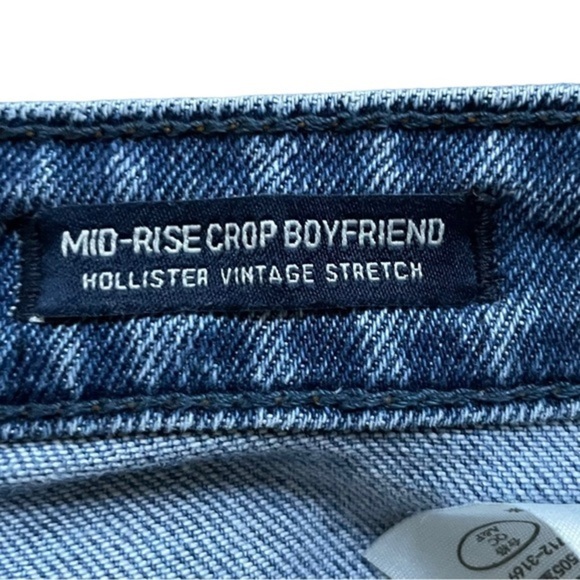 Hollister Mid-Rise Crop Boyfriend Distressed jeans Size 3R Medium Wash - Picture 10 of 13